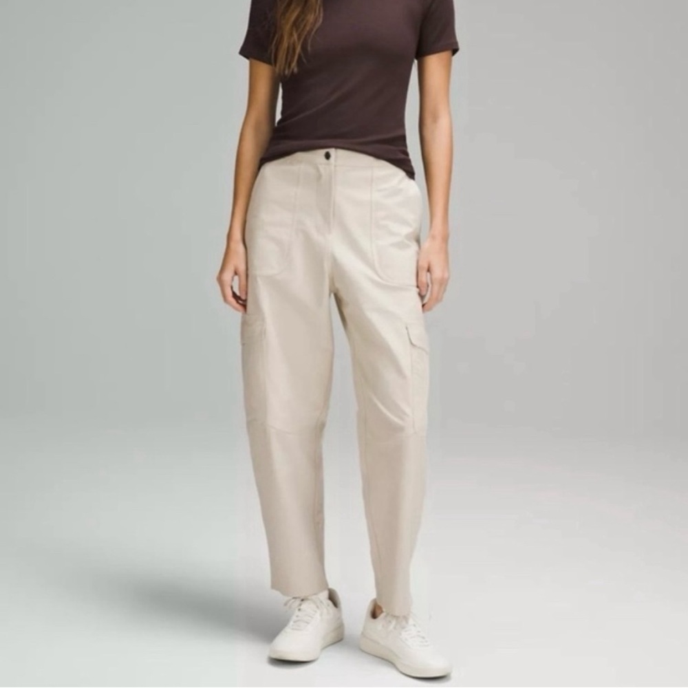 Lululemon Light Utilitech Cargo Pocket High-Rise Pant Natural Ivory Size 32